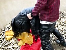 Chinese Creampie On A Garbage Dump