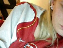 Arsenal Teen Supporter Love To Play Herself