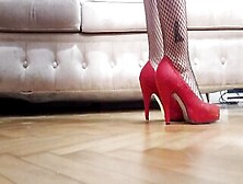 Feet Bondage With Red Shoes/ Fetiche Pies Y Zapatos Rojos/fétichisme Des Pieds Et Chaussures Rouges
