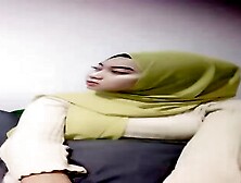 Nella Hijab Live Stream