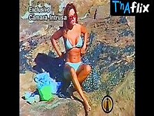 Iliana Calabro Breasts Scene In Intrusos En El Espectaculo