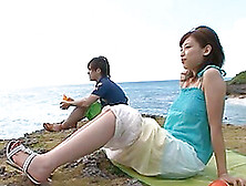 Amazing Syouko Akiyama Giving A Blowjob To Her Bf By The Beach