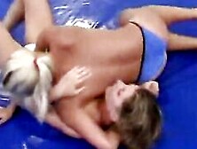 Real Outdoor Wrestling Catfight