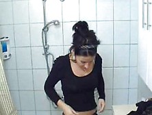 She Pays The Plumber With A Fuck !