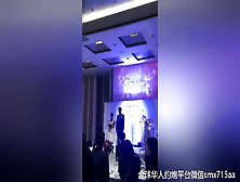 茄子姐夫门【网曝门事件】新娘姐夫火爆全网某婚礼现场播放新娘和新郎姐夫偷晴啪啪视频流出 口活跪舔超赞 按倒就操李 芳 艺 蕾