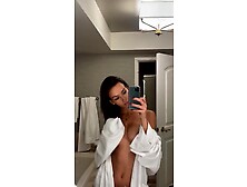 Rachel Cook Nude Mirror Selfie Striptease Video Leaked 2