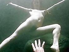 Juliette Lewis Nude Scene In Renegade Scandalplanet. Com