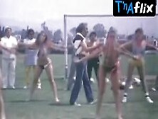 Diana Herrera Butt,  Bikini Scene In Futbol De Alcoba