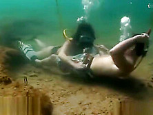 Daisy Duxx Hookah Whore Underwater