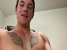Muscular Latino Hunk Gets Off During Amateur Webcam Session