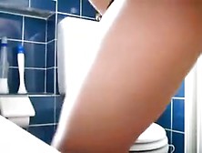 Sexy Teeny Beauty Masturbate In Bath