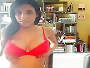 Sexy Latina Nice Toy Masturbation On Cam