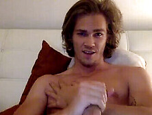 Bisexual Dude Puts On A Hot Cam Show,  Revealing His Inviting Backdoor