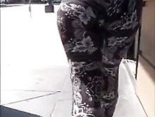 Candid Jiggling Booty In Pattern Pants