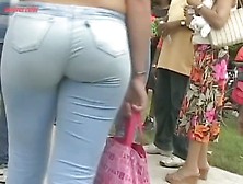Two Hot Blondes With Appetizing Ass Appear In The Street Candid Video