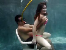 Onderwater Lapdance Van Molly