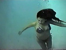 Julie Underwater 3