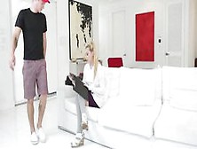 Teenpies - Right Wing Teen Gets A Surprise Creampie (Melody Parker)