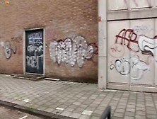 Sperma Graffiti In Haar Tienersmoeltje(18+)