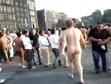 Mexico City Men Nude After A Spencer Tunick Photoshoot.