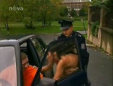 Dagmar Daskova In Policajti Z Předměstí (1999)
