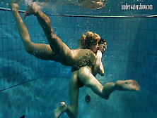 Hottest Chicks Swim Nude Underwater