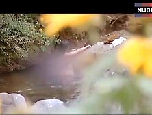 Suzzanna Bathing In River – The Queen Of Black Magic