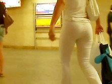 Hot White Candid Ass Catches The Voyeur's Attention