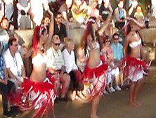 Real Hula Girls Dancing