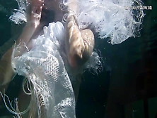 Polcharova And Siskina Wet Horny Underwater Lesbians