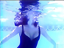 Underwater Swimsuit Modeling
