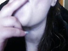 Amazingly Hot White Woman Does A Fantastic Fellatio While Smoking