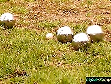 Amateur Chicks Enjoy Having Outdoor Oral Orgy