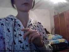 Webcam - Woman Shows Tits