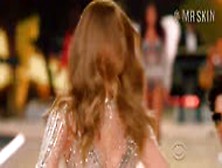 Romee Strijd In The Victoria's Secret Fashion Show 2016 (2016)