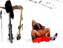 Gina Blonde,  Anal In The Snow