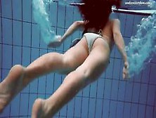 Juicy Ass Brunette Girl Alla Birtakik Swimming