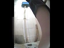 Russian Toilet Voyeur