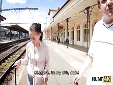 Hunt4K.  Hunter Hooks Up With Hottie On Train Station And
