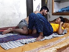 Pareja India Tamil De 18 Años Follando Con Una Lección Porno De Gurú Del Sexo Flaco Y Cachondo - Hindi Completo