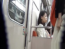 Sexy Japanese Harlot Perfroming In Pissing Xxx Video In Public