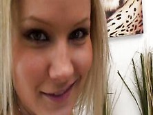 Blonde Hot With A Juicy Booty Is A Sucking Off Machine