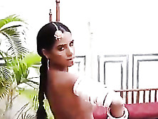 Acclaimed Indian Teen Actress Gets Naked On Camera