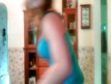 Me Dancing To Drop It Low Everyone I No The Sound Is Horable. Flv