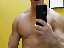 Muscle Fellow Wank Off And Spunk In The Gym Service Guest Room