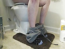 Hot Amateur Girl Poops Heavily In The Toilet