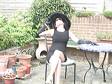Curvy English Dame Eating Pussy In The Garden With A Beauty