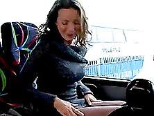 Marlyn Lindsay Masturbates In Bus