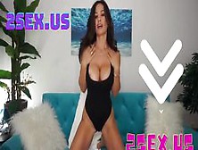 Hot Girl Show Boobs To Her Subscribers