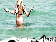 Mofos - 2 Stunning Beach Babes Have Some Fun